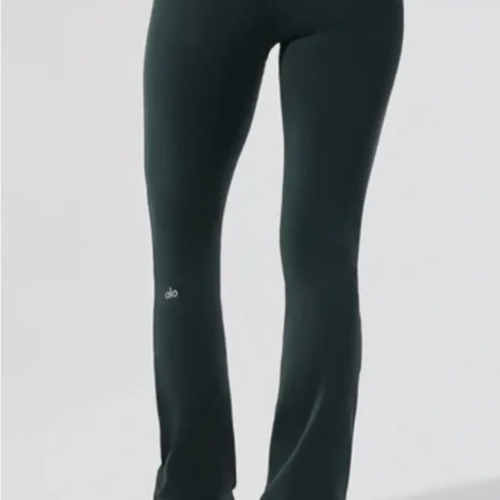 Airbrush High-Waist 7/8 Bootcut Legging -
Charcoal Green